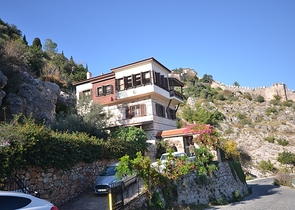 فيلا فاخرة في الانيا التاريخية 