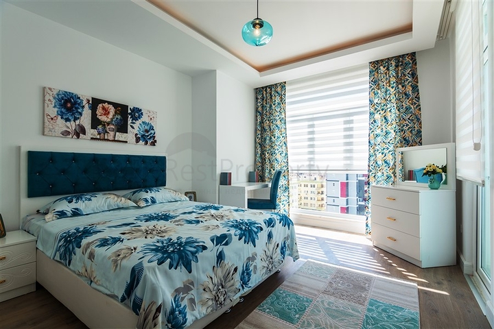 مجمع سكني حديث الإنشاء في منطقة محمودلار – ألانيا