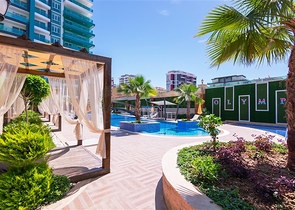 مجمع سكني حديث الإنشاء في منطقة محمودلار – ألانيا