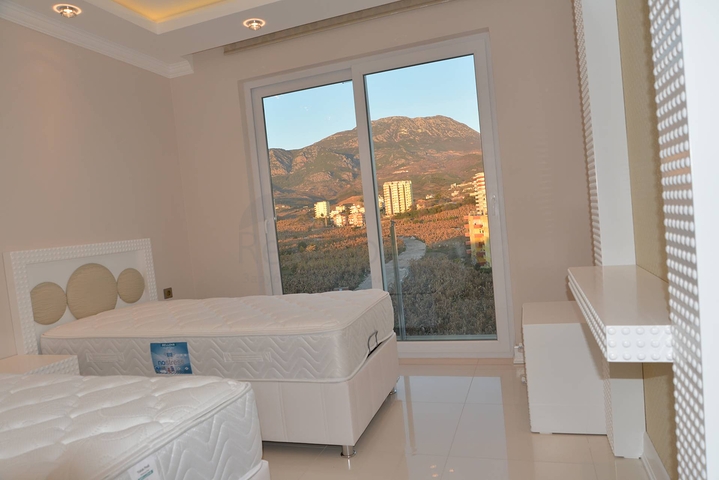 شقق ضمن مجمع سكني فاخر حديث في منطقة محمودلار – ألانيا