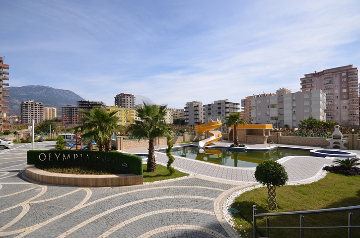 شقق ضمن مجمع سكني فاخر حديث في منطقة محمودلار – ألانيا