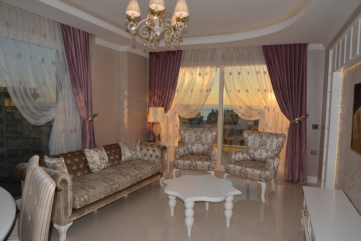 شقق ضمن مجمع سكني فاخر حديث في منطقة محمودلار – ألانيا