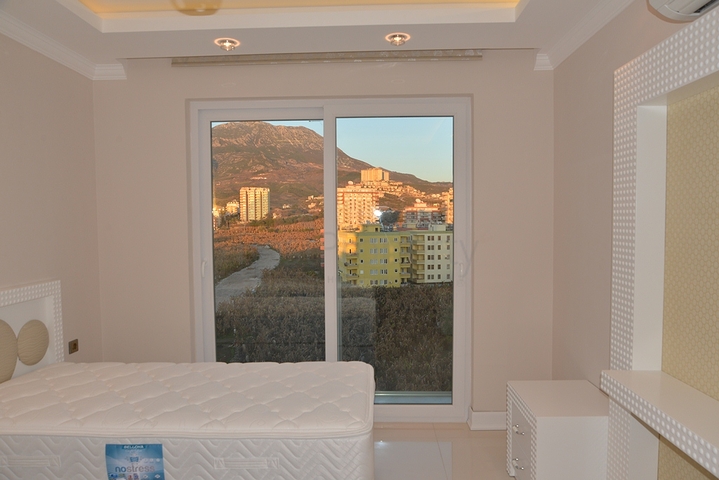 شقق ضمن مجمع سكني فاخر حديث في منطقة محمودلار – ألانيا