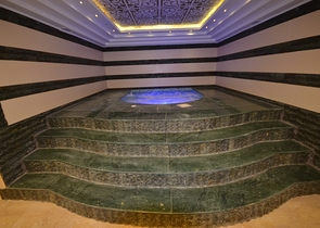 شقق ضمن مجمع سكني فاخر حديث في منطقة محمودلار – ألانيا