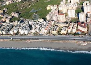 شقق ضمن مجمع سكني فاخر حديث في منطقة محمودلار – ألانيا