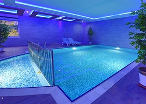 شقة بتخطيط 1+1 ضمن مجمع فاخر بسعر مغري في منطقة أفسلار – ألانيا