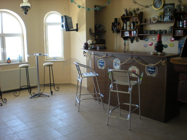 فيلا فاخرة واسعة بإطلالات خلابة على المدينة والبحر الأبيض المتوسط في مركز مدينة الانيا.