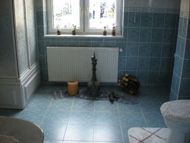 فيلا فاخرة واسعة بإطلالات خلابة على المدينة والبحر الأبيض المتوسط في مركز مدينة الانيا.