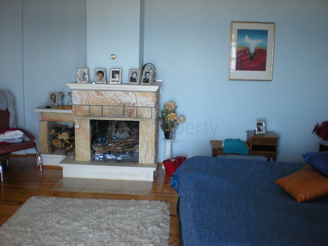 فيلا فاخرة واسعة بإطلالات خلابة على المدينة والبحر الأبيض المتوسط في مركز مدينة الانيا.