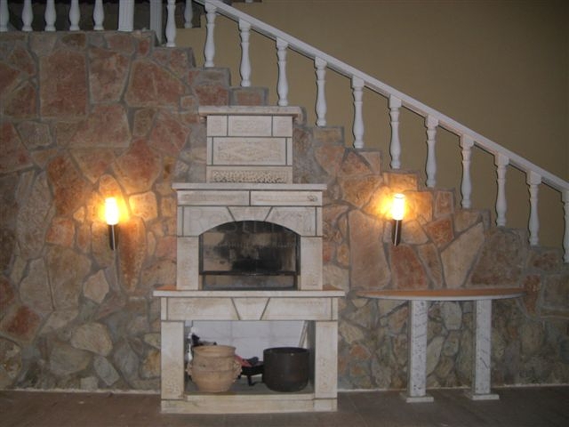 فيلا فاخرة واسعة بإطلالات خلابة على المدينة والبحر الأبيض المتوسط في مركز مدينة الانيا.