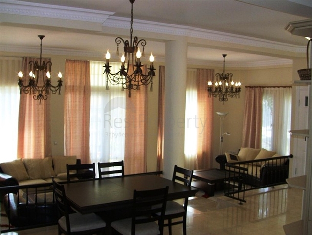 فيلا فاخرة مميزة ضمن أحد المجمعات الضخمة في منطقة كارجي جاك – الانيا