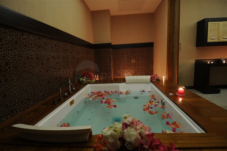 فيلا فاخرة مميزة ضمن أحد المجمعات الضخمة في منطقة كارجي جاك – الانيا