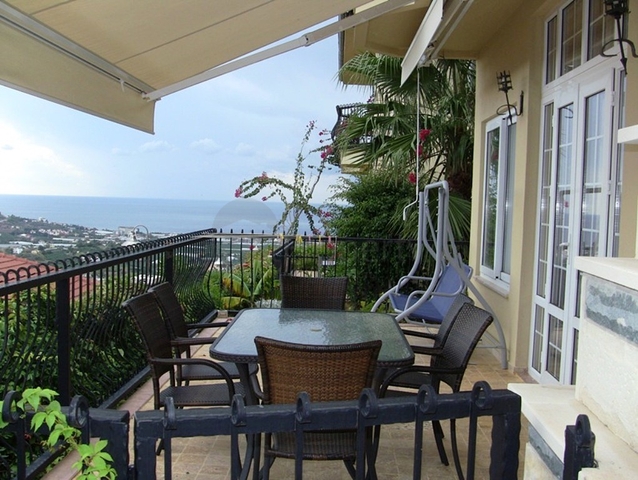 فيلا فاخرة مميزة ضمن أحد المجمعات الضخمة في منطقة كارجي جاك – الانيا