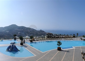 فيلا فاخرة مميزة ضمن أحد المجمعات الضخمة في منطقة كارجي جاك – الانيا