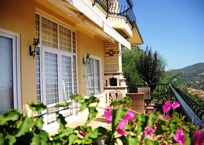 فيلا فاخرة مميزة ضمن أحد المجمعات الضخمة في منطقة كارجي جاك – الانيا