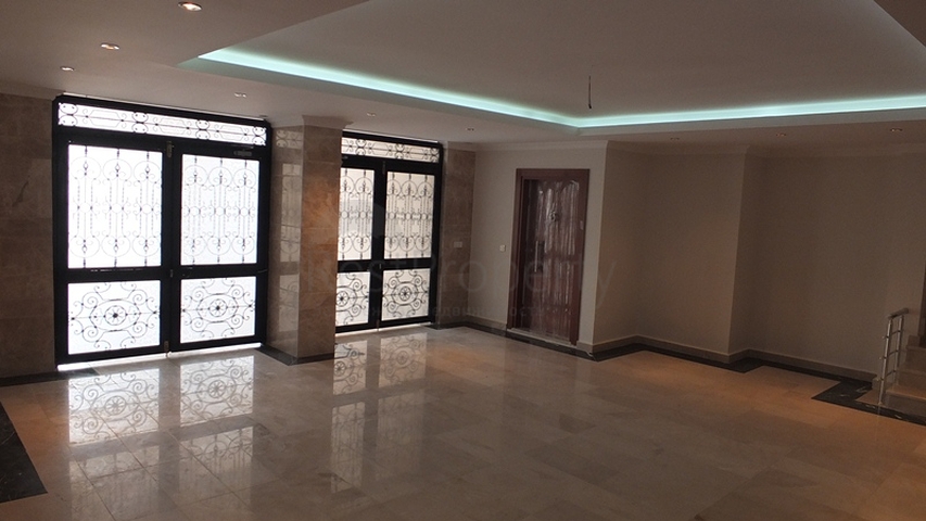 شقة كبيرة 1+1 في وسط منطقة أوبا ، على بعد 100 متر فقط من البحر 