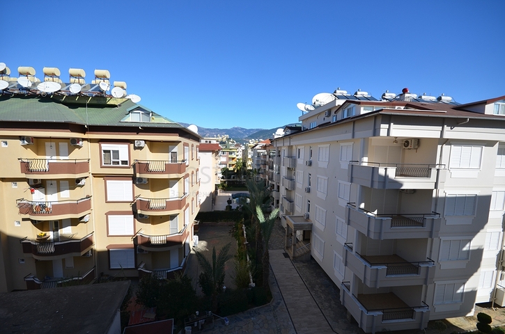 شقة كبيرة 1+1 في وسط منطقة أوبا ، على بعد 100 متر فقط من البحر 