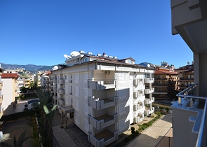 شقة كبيرة 1+1 في وسط منطقة أوبا ، على بعد 100 متر فقط من البحر 