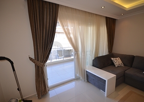 شقة كبيرة 1+1 في وسط منطقة أوبا ، على بعد 100 متر فقط من البحر 