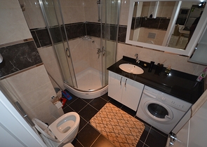 شقة كبيرة 1+1 في وسط منطقة أوبا ، على بعد 100 متر فقط من البحر 