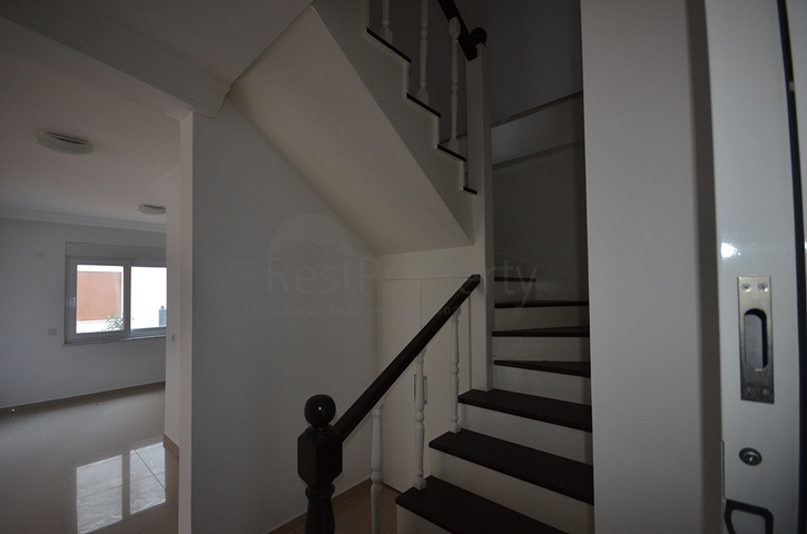 دوبلكس غرفتين وصالة ضمن مجمع سكني حديث في كاستل / الانيا 