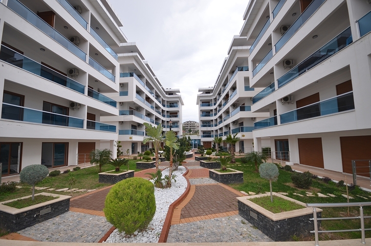 دوبلكس غرفتين وصالة ضمن مجمع سكني حديث في كاستل / الانيا 