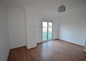 دوبلكس غرفتين وصالة ضمن مجمع سكني حديث في كاستل / الانيا 