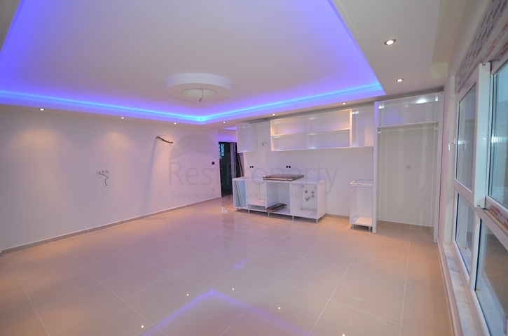 شقق ضمن بناء سكني في منطقة كاستل في مدينة ألانيا الساحلية