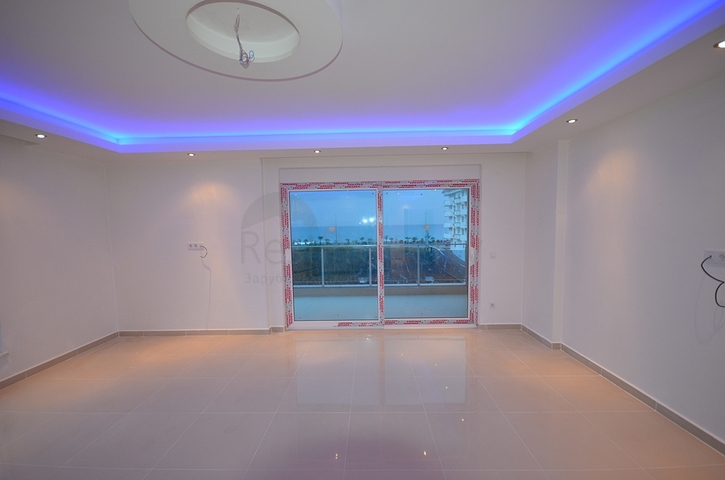 شقق ضمن بناء سكني في منطقة كاستل في مدينة ألانيا الساحلية