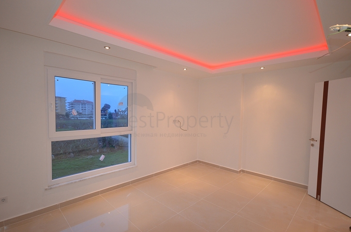 شقق ضمن بناء سكني في منطقة كاستل في مدينة ألانيا الساحلية