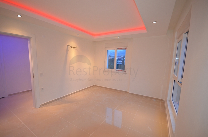 شقق ضمن بناء سكني في منطقة كاستل في مدينة ألانيا الساحلية