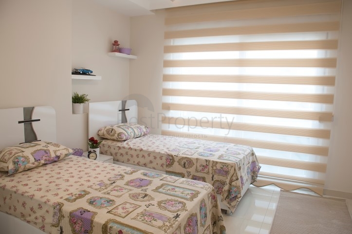 مجمع سكني مميز على مسافة قريبة من البحر في منطقة كاستل – ألانيا