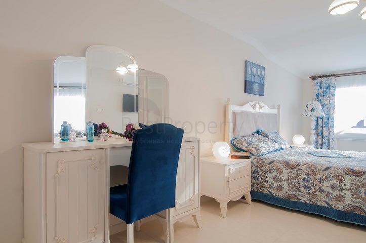 مجمع سكني مميز على مسافة قريبة من البحر في منطقة كاستل – ألانيا