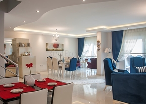 مجمع سكني مميز على مسافة قريبة من البحر في منطقة كاستل – ألانيا