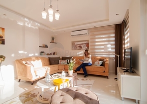 مجمع سكني مميز على مسافة قريبة من البحر في منطقة كاستل – ألانيا