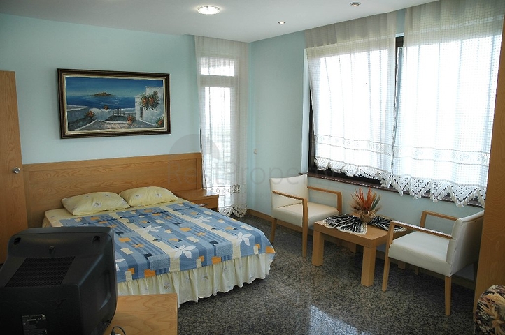 لمحبي الرفاهية والرقي والراحة فيلا على الطراز الفاخر في منطقة كاستل – ألانيا