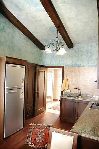 لمحبي الرفاهية والرقي والراحة فيلا على الطراز الفاخر في منطقة كاستل – ألانيا