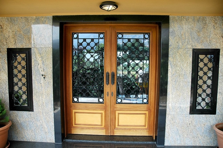 لمحبي الرفاهية والرقي والراحة فيلا على الطراز الفاخر في منطقة كاستل – ألانيا