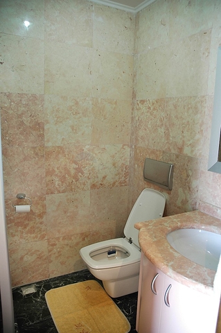 لمحبي الرفاهية والرقي والراحة فيلا على الطراز الفاخر في منطقة كاستل – ألانيا