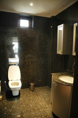 لمحبي الرفاهية والرقي والراحة فيلا على الطراز الفاخر في منطقة كاستل – ألانيا