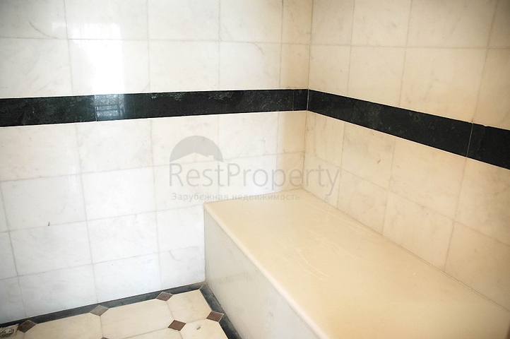 لمحبي الرفاهية والرقي والراحة فيلا على الطراز الفاخر في منطقة كاستل – ألانيا