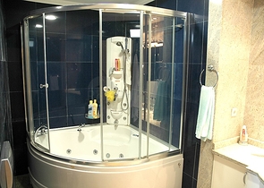 لمحبي الرفاهية والرقي والراحة فيلا على الطراز الفاخر في منطقة كاستل – ألانيا