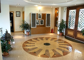 لمحبي الرفاهية والرقي والراحة فيلا على الطراز الفاخر في منطقة كاستل – ألانيا