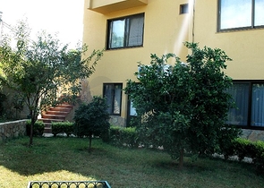 لمحبي الرفاهية والرقي والراحة فيلا على الطراز الفاخر في منطقة كاستل – ألانيا