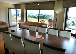 لمحبي الرفاهية والرقي والراحة فيلا على الطراز الفاخر في منطقة كاستل – ألانيا