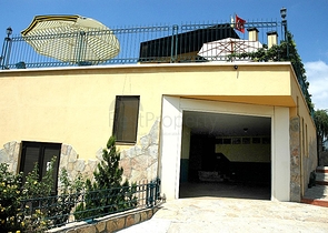 لمحبي الرفاهية والرقي والراحة فيلا على الطراز الفاخر في منطقة كاستل – ألانيا