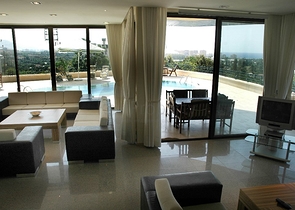 لمحبي الرفاهية والرقي والراحة فيلا على الطراز الفاخر في منطقة كاستل – ألانيا