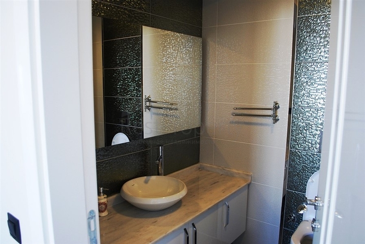 مشروع فاخر حديث على مسافة قريبة من البحر في منطقة كاستل – ألانيا