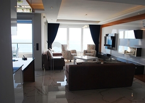 مشروع فاخر حديث على مسافة قريبة من البحر في منطقة كاستل – ألانيا