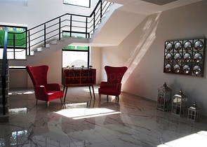 مشروع فاخر حديث على مسافة قريبة من البحر في منطقة كاستل – ألانيا